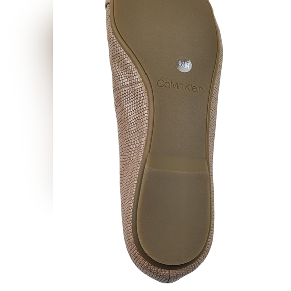 Calvin Klein Beige Loafers/Flats/Slip On Women's Shoes Size 9.5  🆕 - Picture 6 of 6